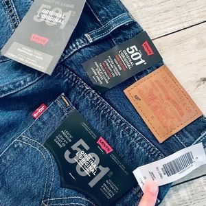 Levi’s Straight Leg NWT